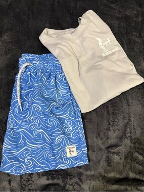 Endless Summer Blue Wave Swim Trunks & Gray Rash Guard Set